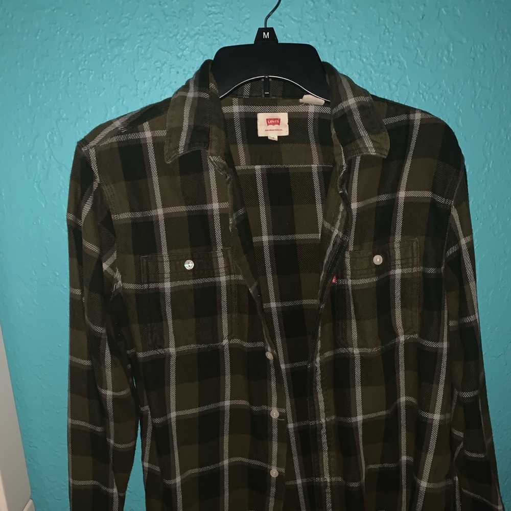 Levi’s long-sleeve flannel